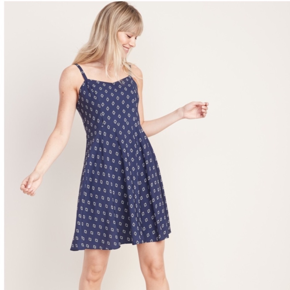 🎁🦃Old Navy Blue/White Floral Mini Dress